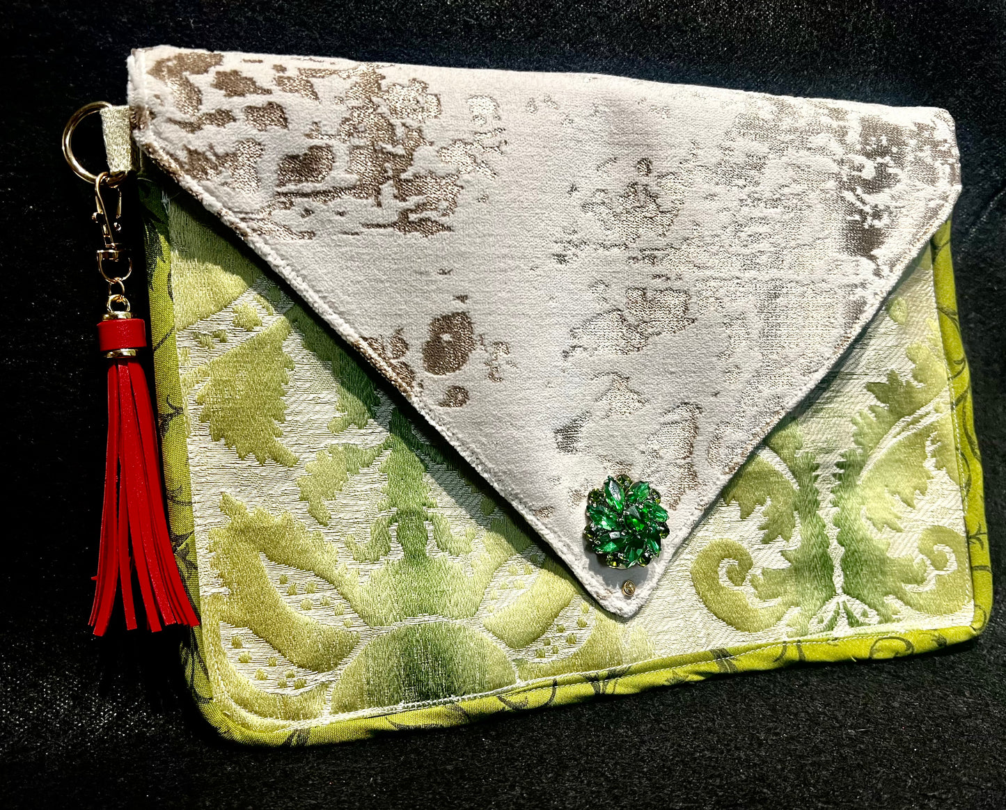 Envelope Purse LUCKY YEAR Gold and Green Brocade
