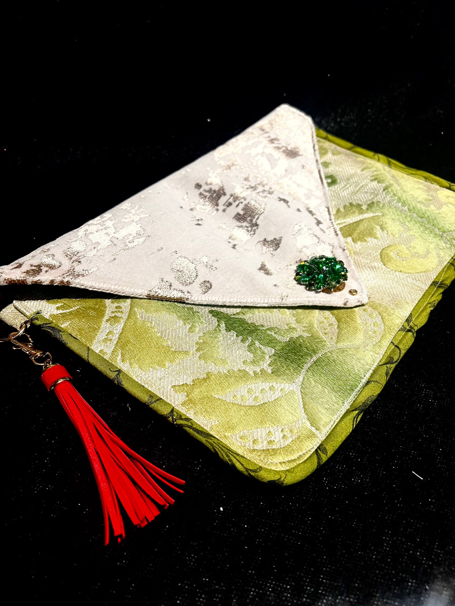 Envelope Purse LUCKY YEAR Gold and Green Brocade