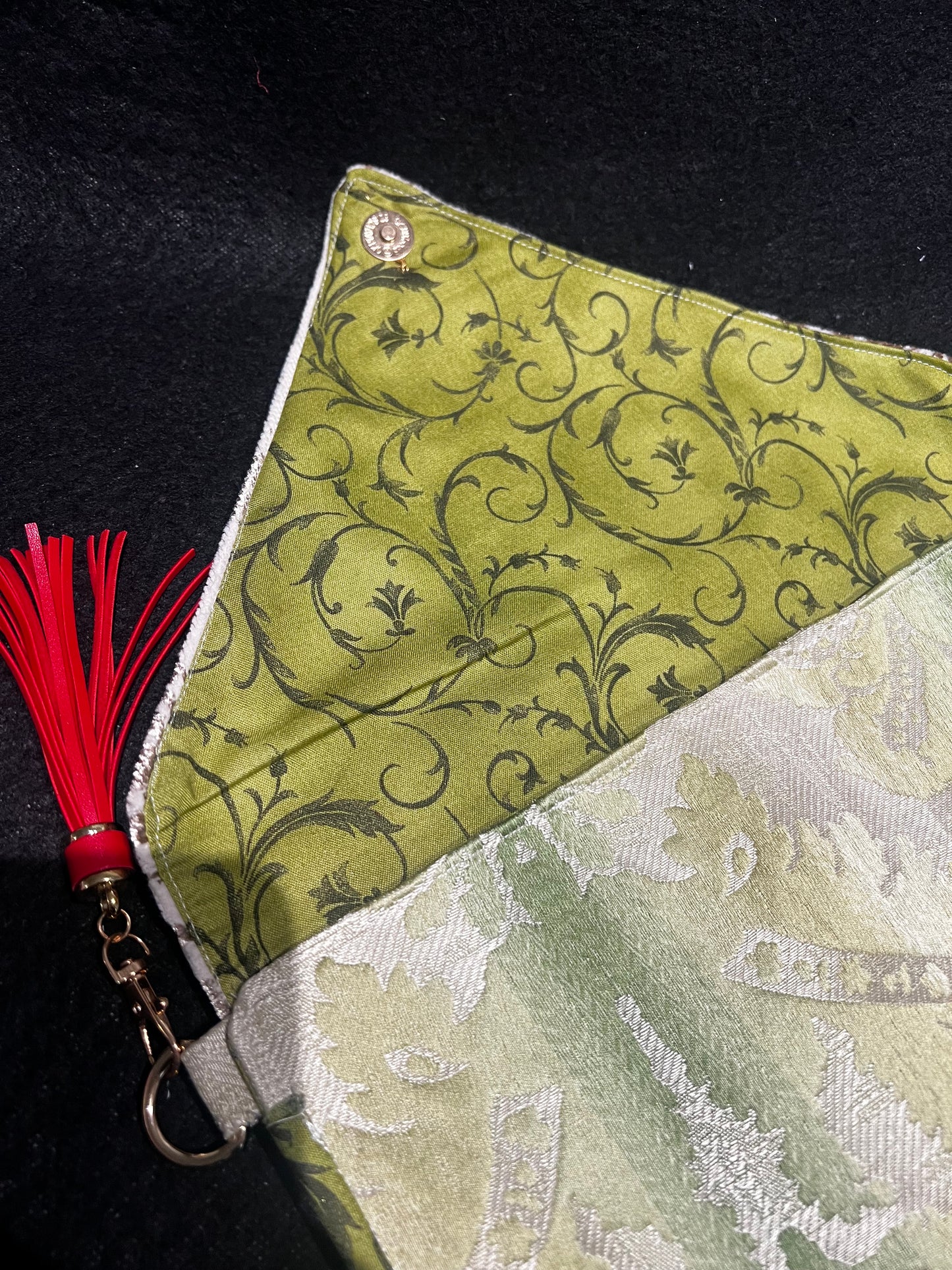 Envelope Purse LUCKY YEAR Gold and Green Brocade