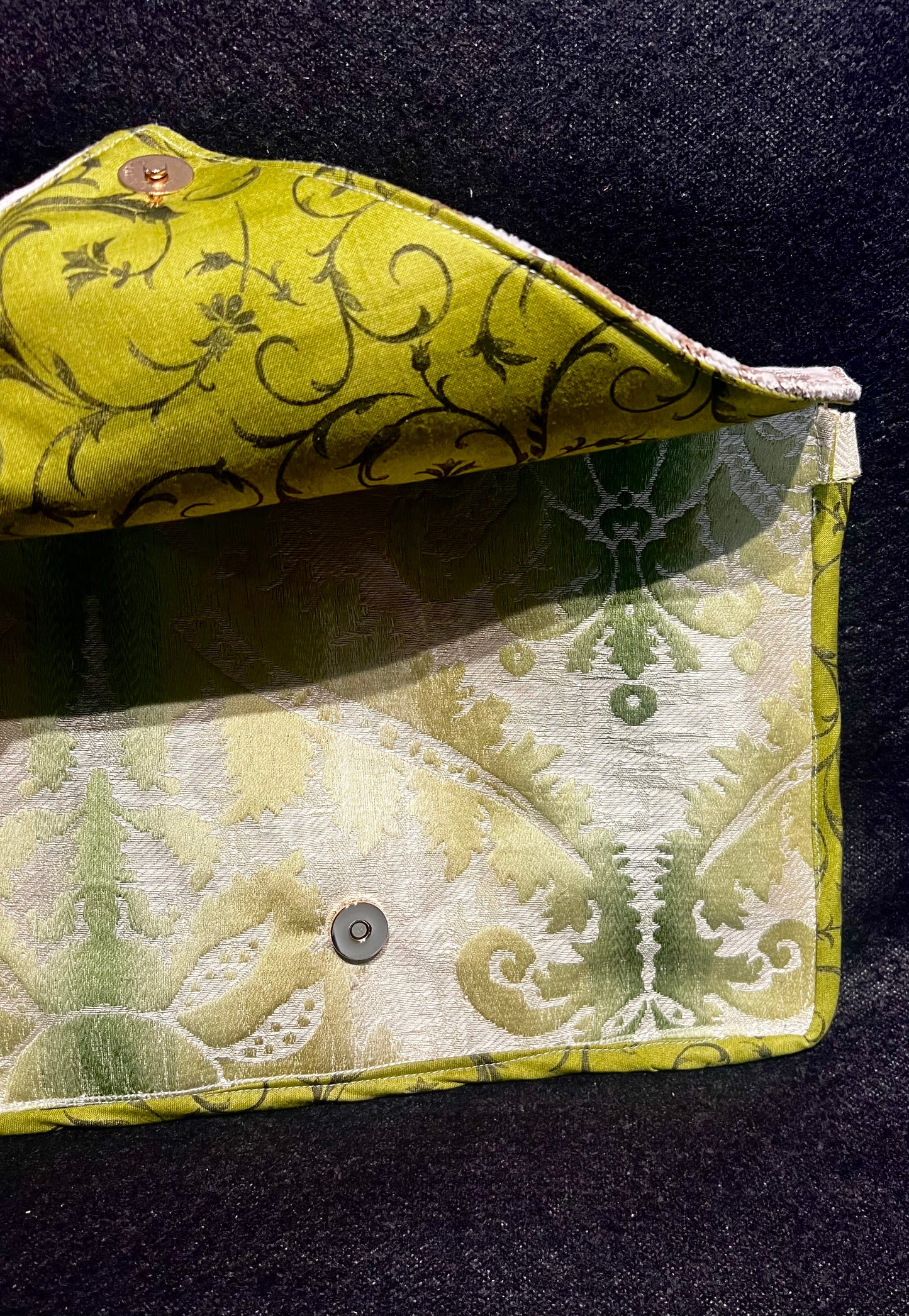 Envelope Purse LUCKY YEAR Gold and Green Brocade