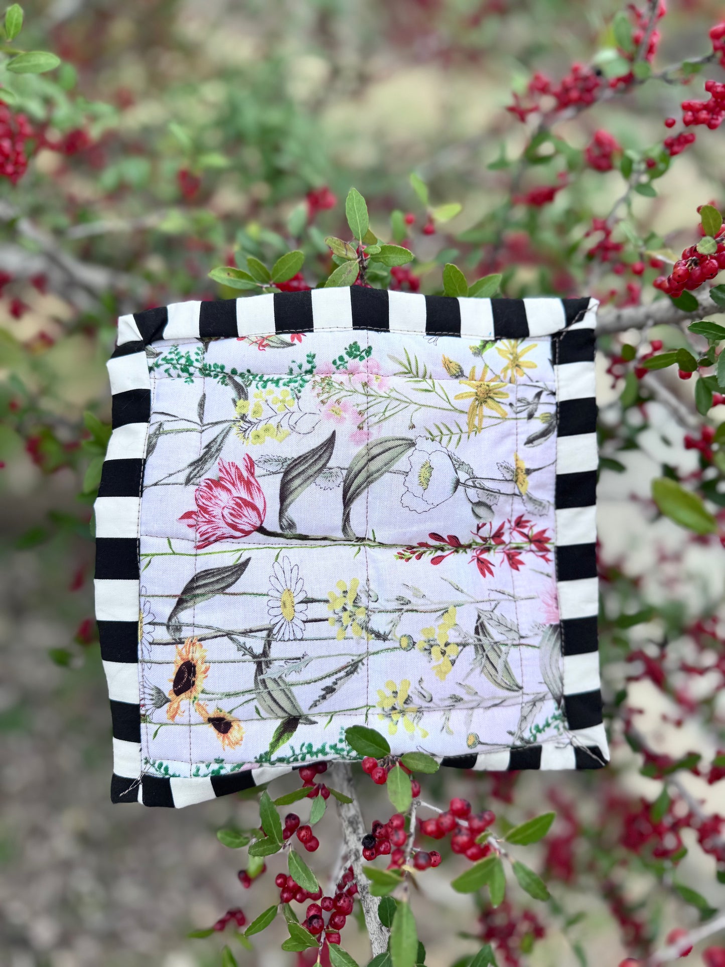 Quilted Cat Stripes Mug Rug