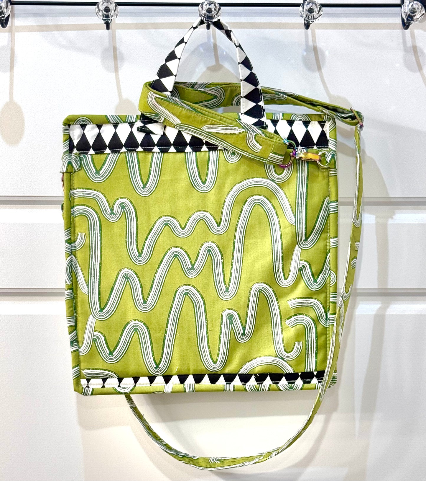 Medium Project Bag Pink Ghastlie Getaway