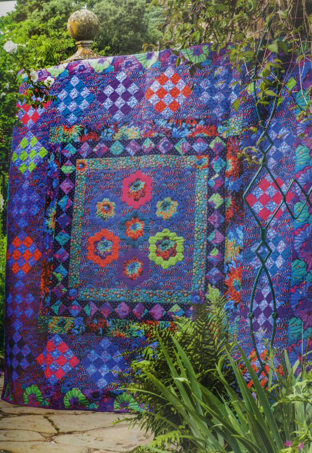 Kaffe Fassett's Quilts in COTSWOLDS Pattern Book # 071661