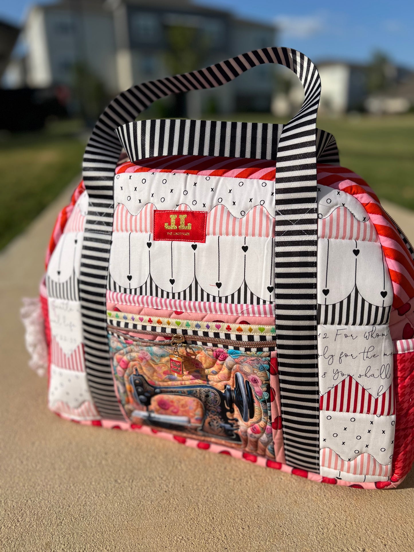 J Wecker Frisch Sewer’s Ultimate Travel Bag Hearts