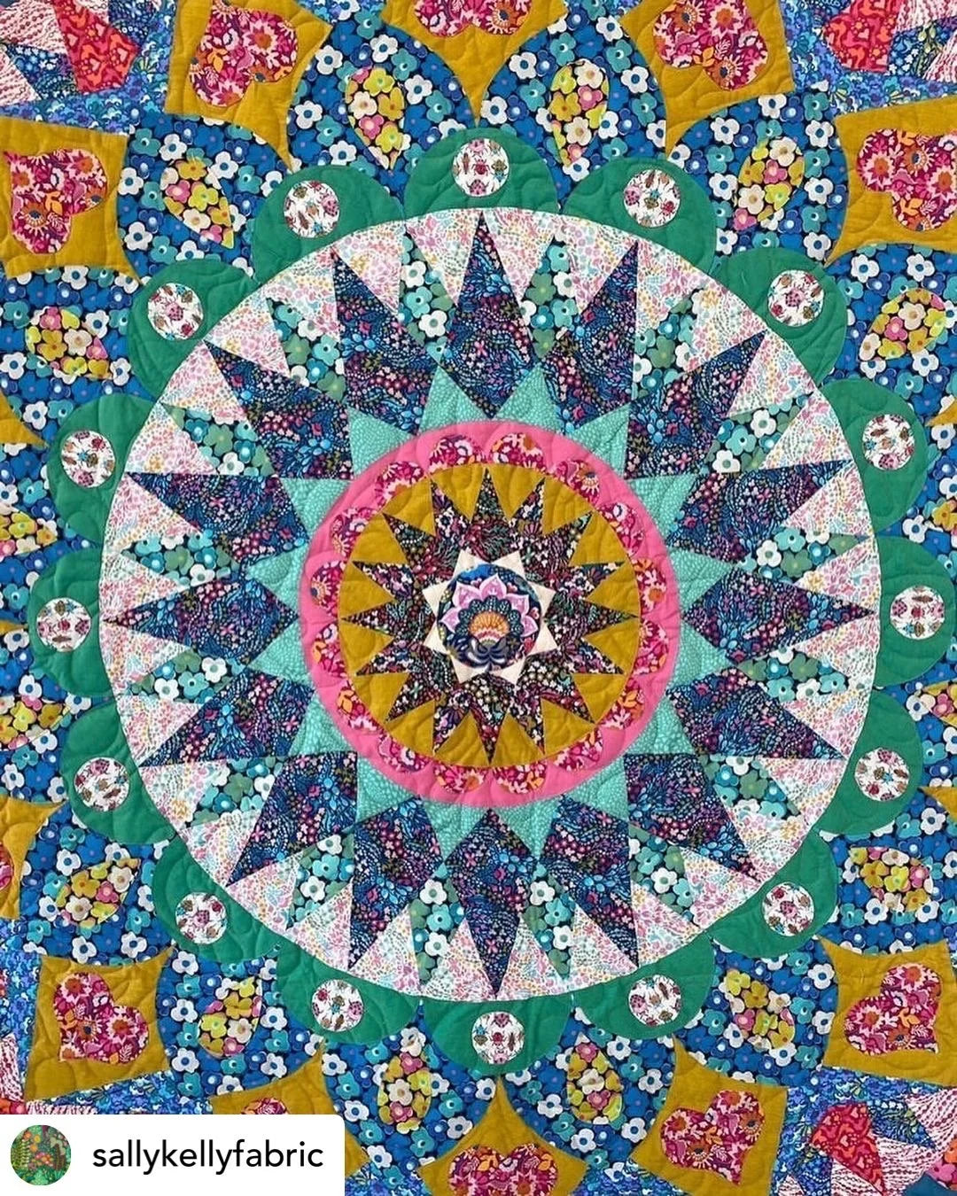 RR221 Eden's Flower Fat Robin and 32 Point Compass Quilt Pattern