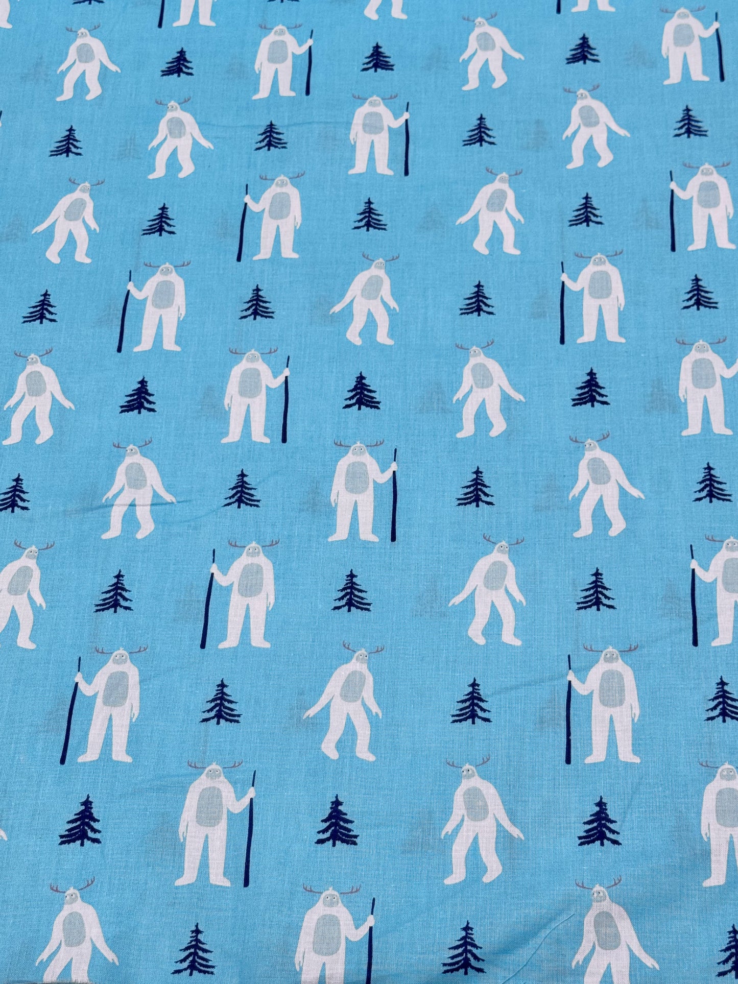 Cotton YETI ON BLUE