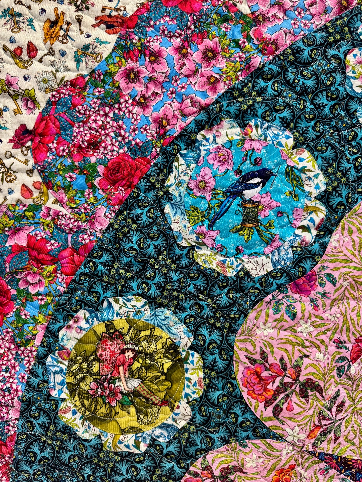 RR249 Flower Go Round Skinny Robin Quilt Pattern