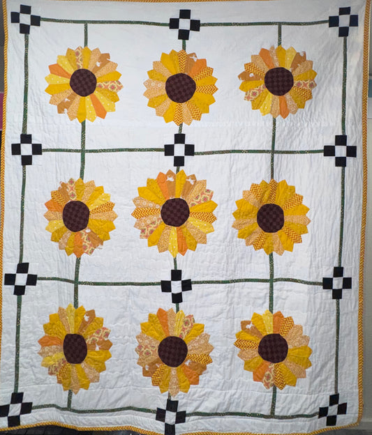 SUNFLOWER Dresden Quilt Throw Size
