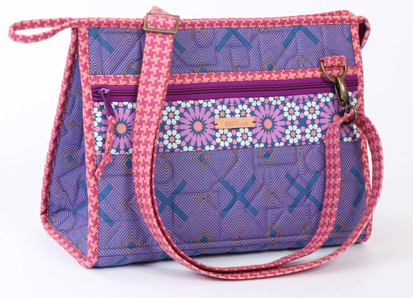 Take a Stand Bag Sewing Pattern By Annie